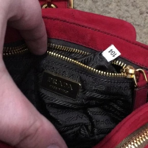 Prada Pattina Double Zip Pocket Rubino Camoscio Red Suede W Gold Chain & Leather - Picture 3 of 8